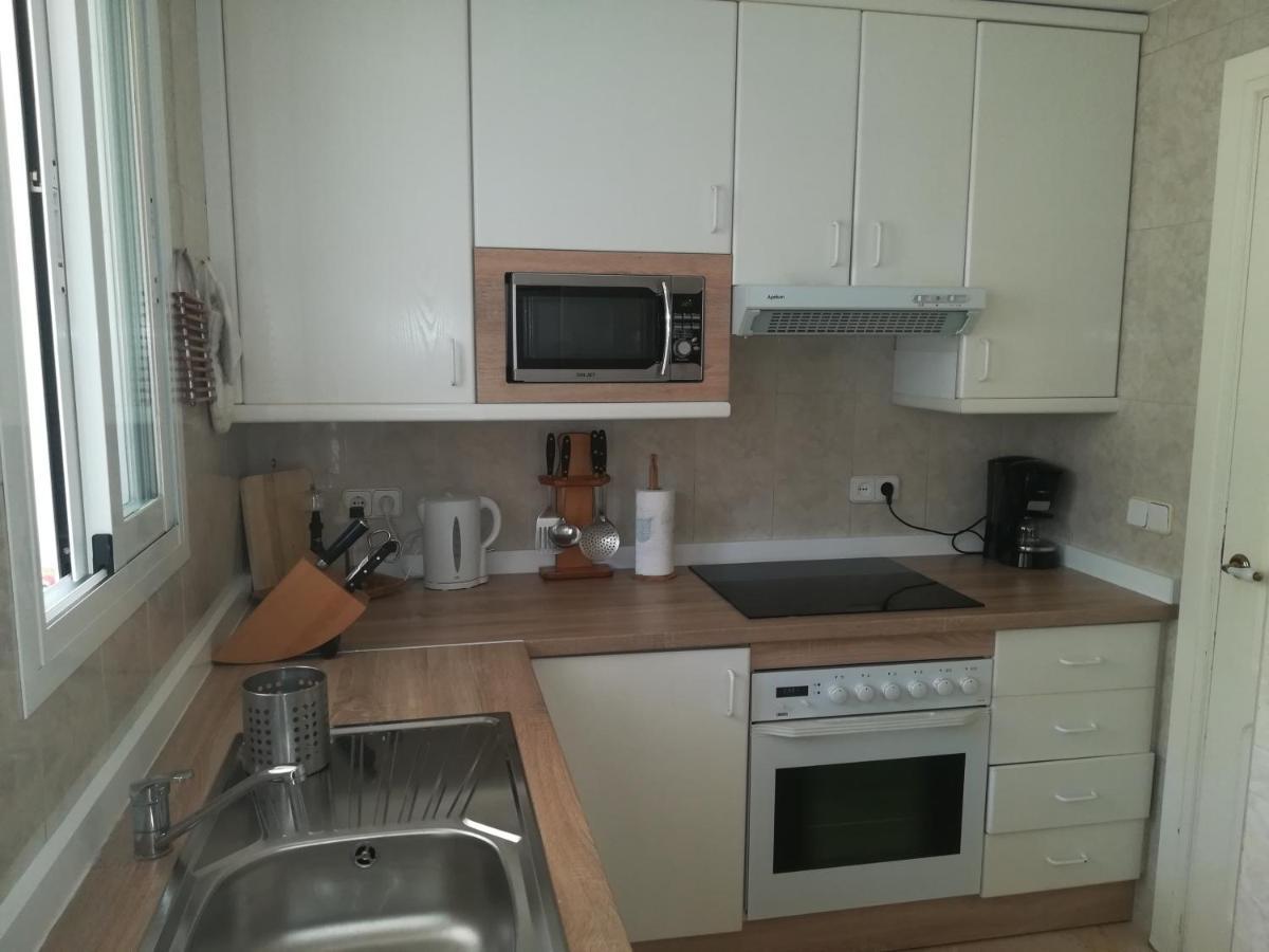 Apartamento La Carihuela - Urb. Eurosol Daire Torremolinos Dış mekan fotoğraf
