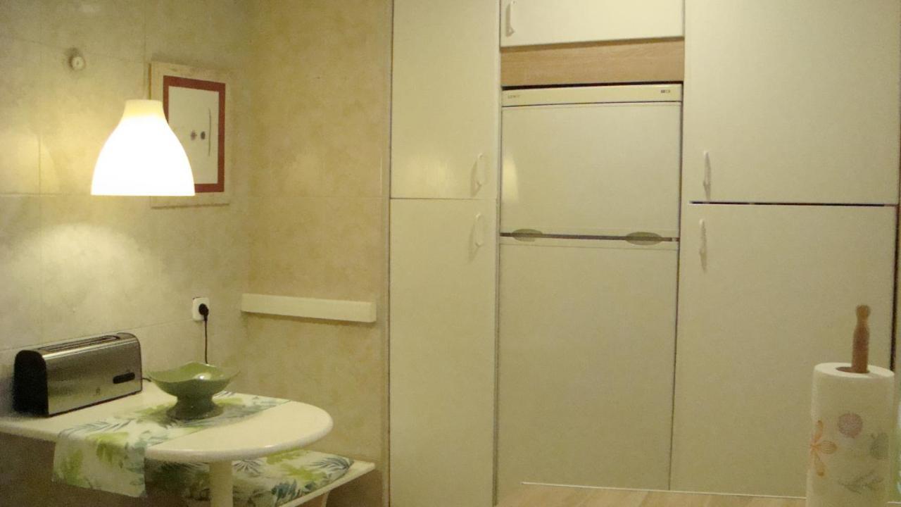 Apartamento La Carihuela - Urb. Eurosol Daire Torremolinos Dış mekan fotoğraf