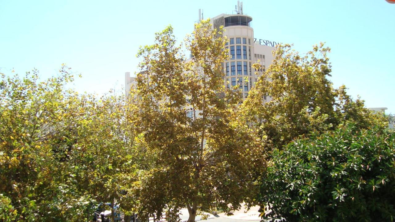 Apartamento La Carihuela - Urb. Eurosol Daire Torremolinos Dış mekan fotoğraf