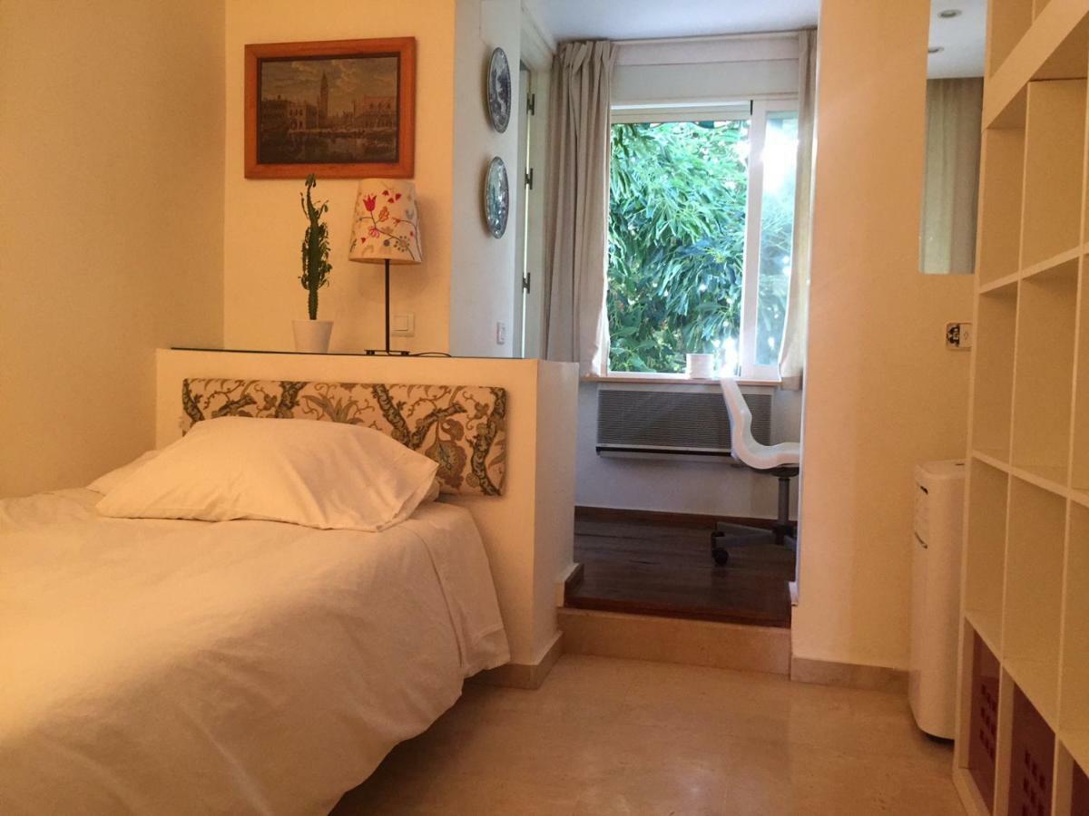 Apartamento La Carihuela - Urb. Eurosol Daire Torremolinos Dış mekan fotoğraf